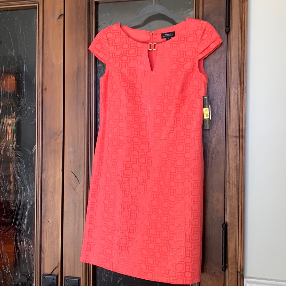 Tahari dress size 4